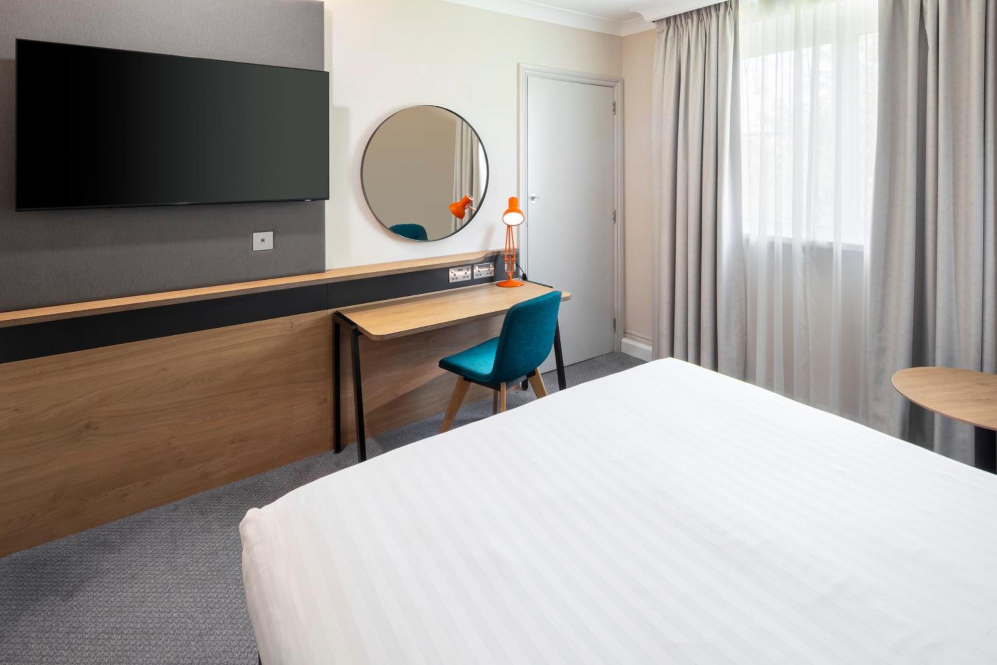 Holiday Inn Reading South M4 Jct 11 By Ihg Dış mekan fotoğraf