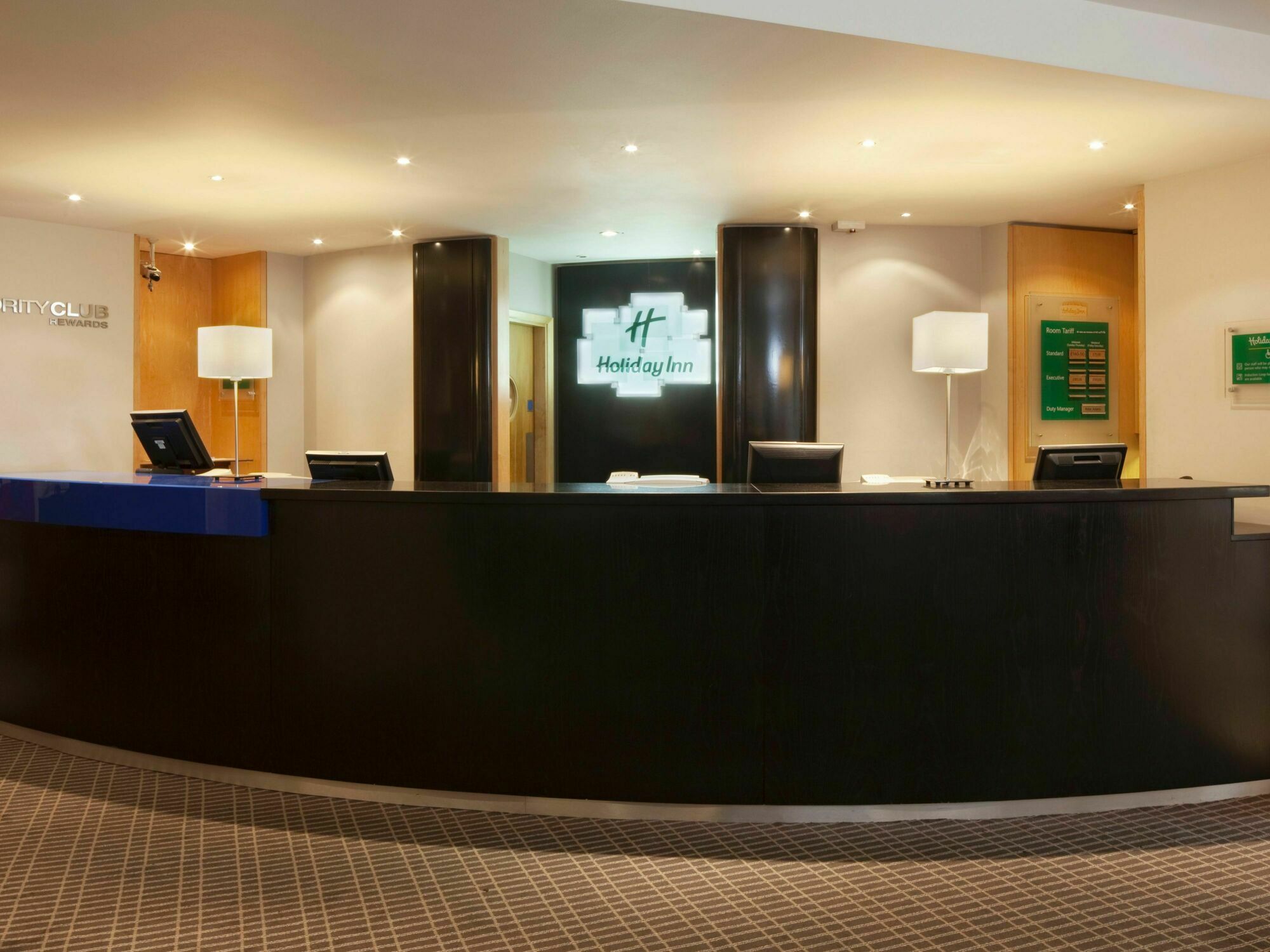 Holiday Inn Reading South M4 Jct 11 By Ihg Dış mekan fotoğraf