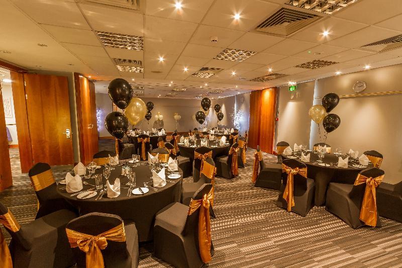 Holiday Inn Reading South M4 Jct 11 By Ihg Dış mekan fotoğraf